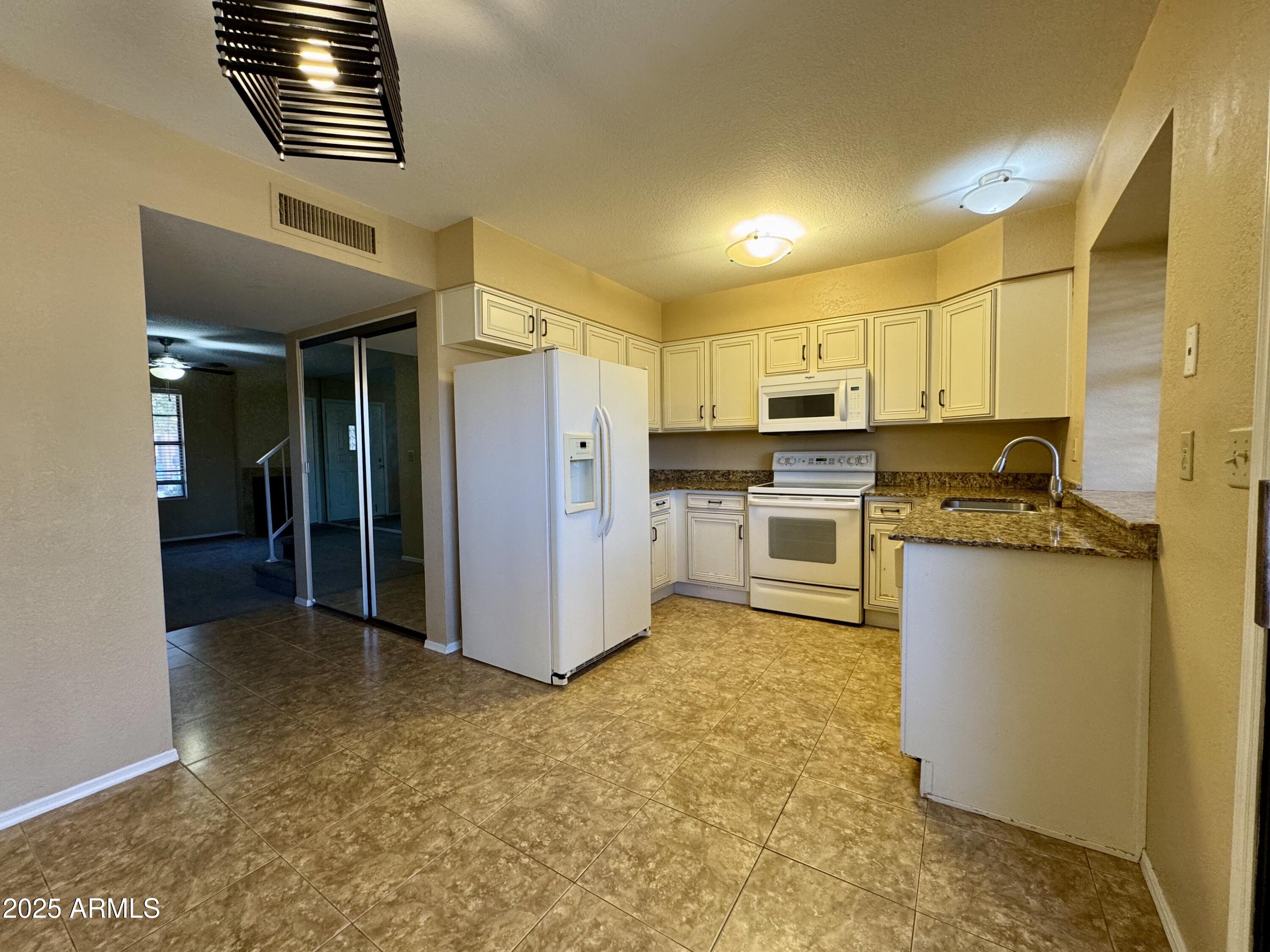 5704 E AIRE LIBRE Avenue 1248