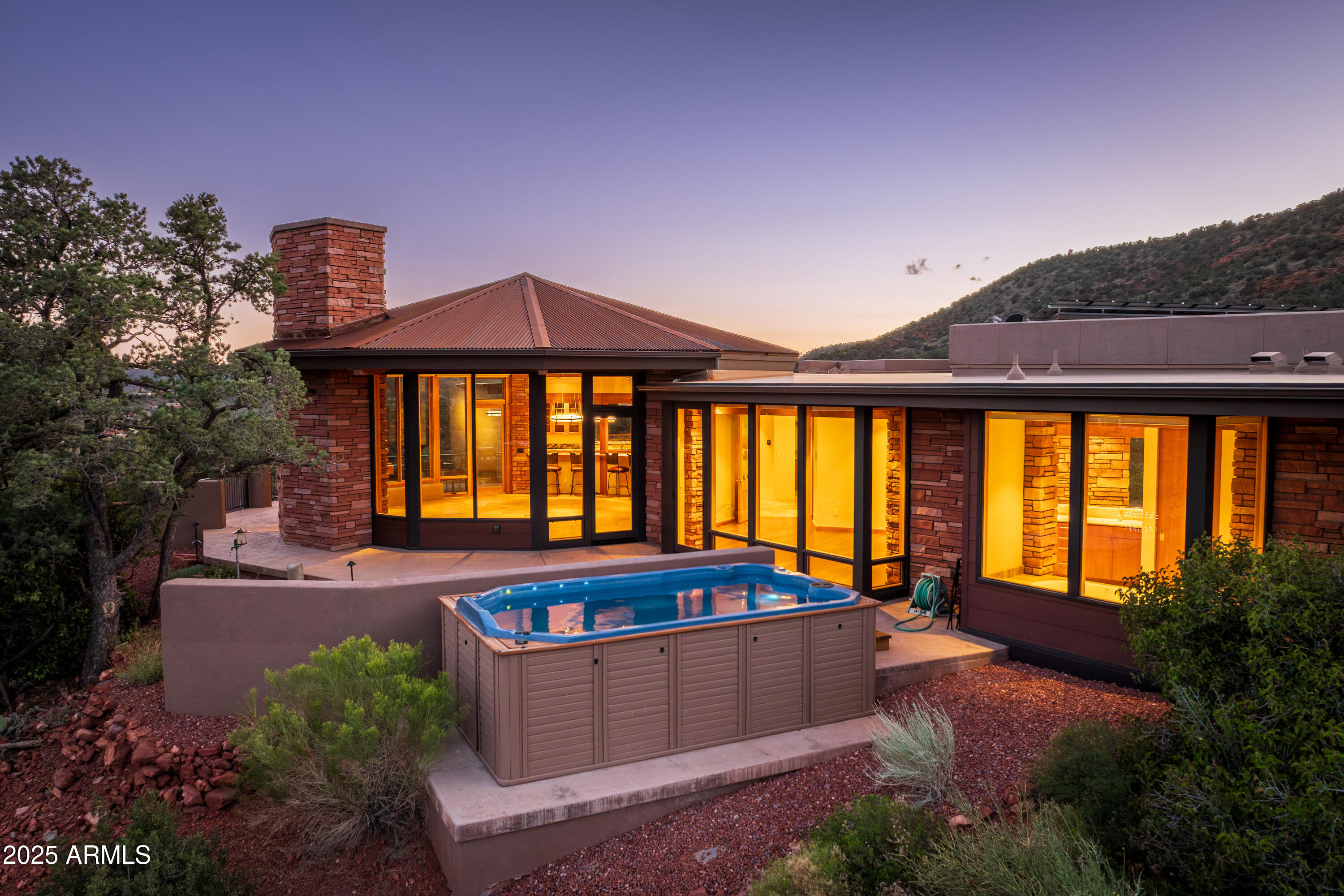 820 Laurel Spur --