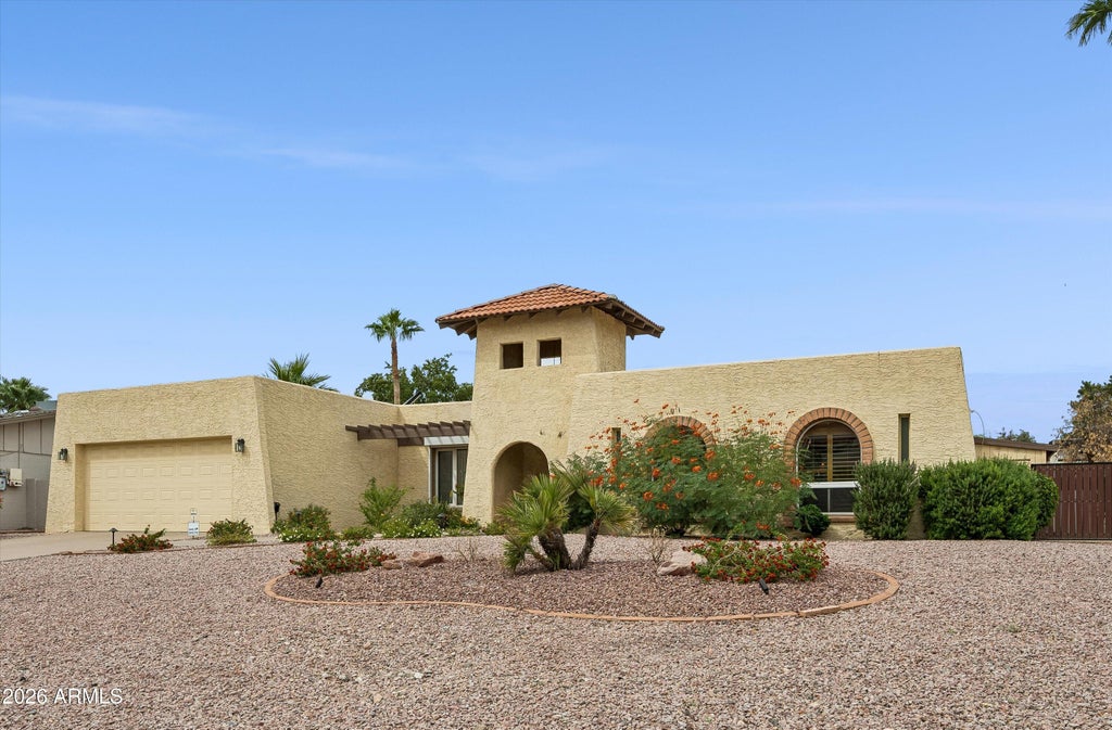 Photo of 2930 E Acoma Drive E, Phoenix, AZ 85032 (MLS # 7093496)