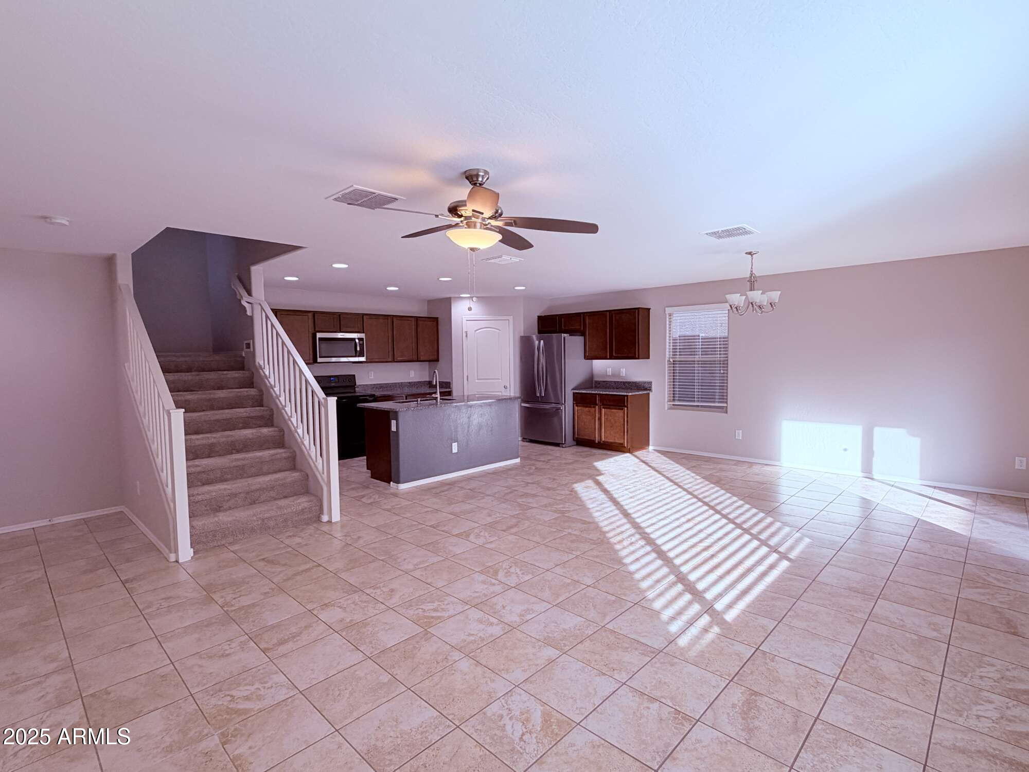 5113 E GREENWAY Street E