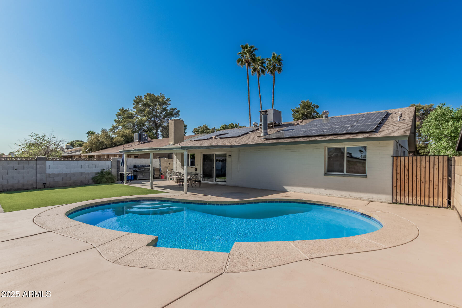 3741 W POINSETTIA Drive