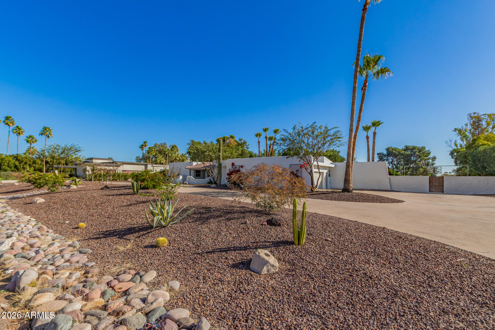 11243 N SAINT ANDREWS Way