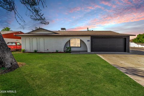 Single Family Residence in Phoenix AZ 4104 PARADISE Drive.jpg