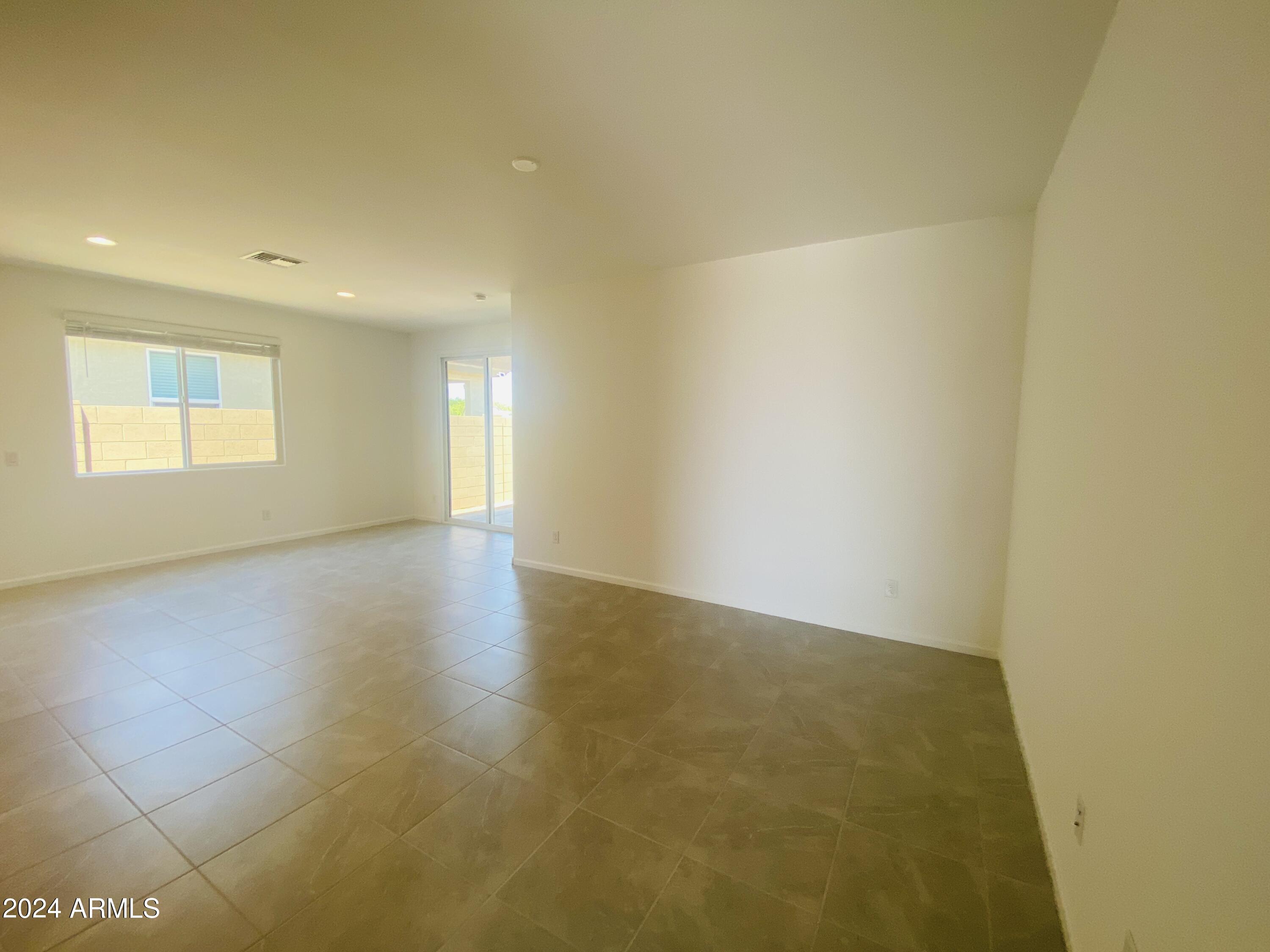 5531 S 23RD Drive