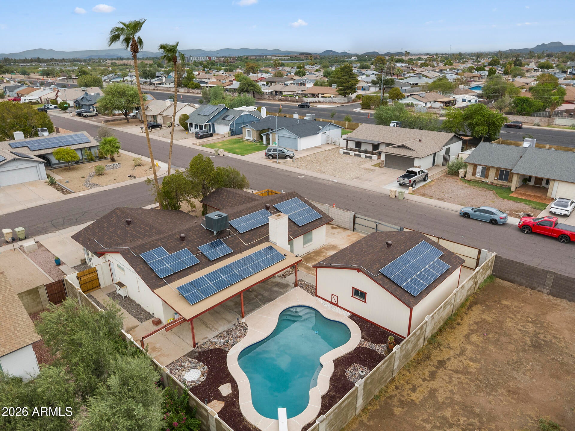 5107 W CORRINE Drive