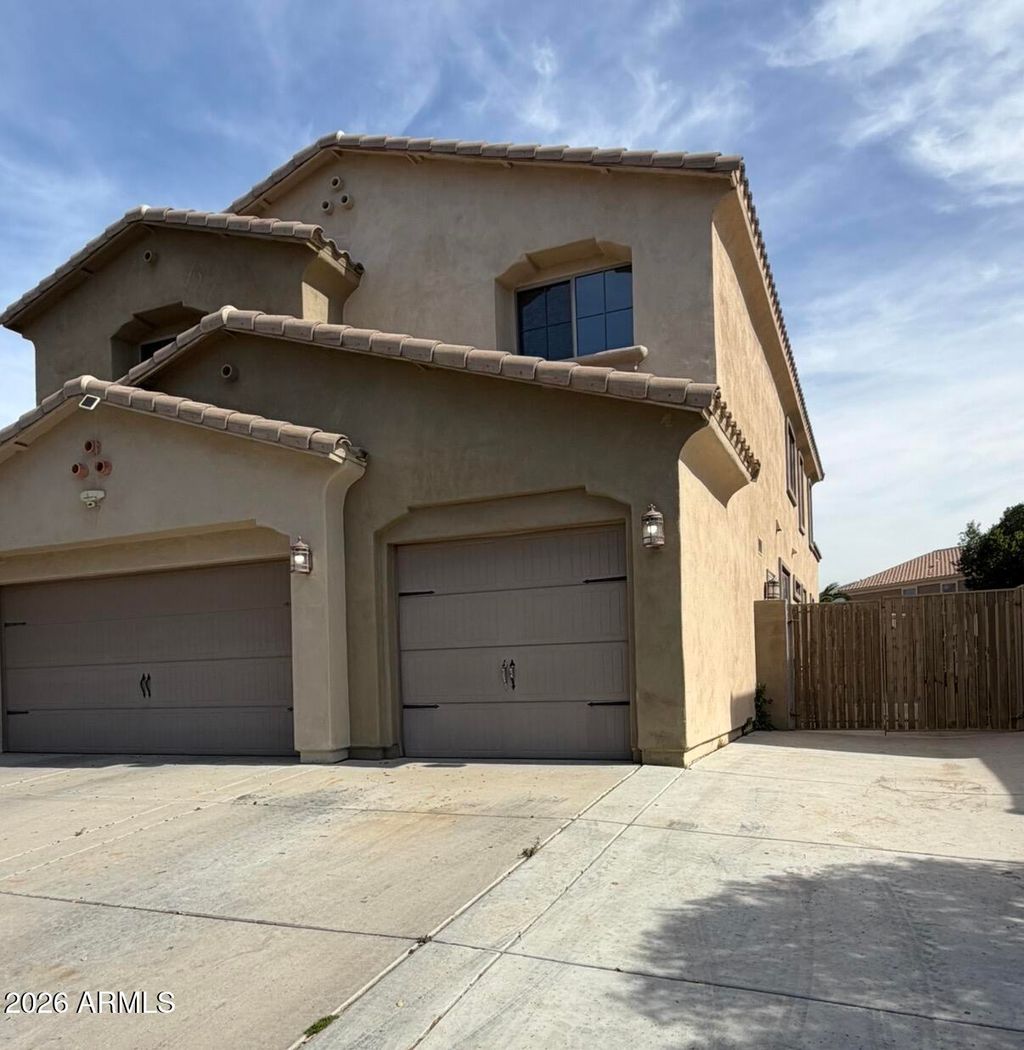 Photo of 133 N 109th Drive, Avondale, AZ 85323 (MLS # 6989051)