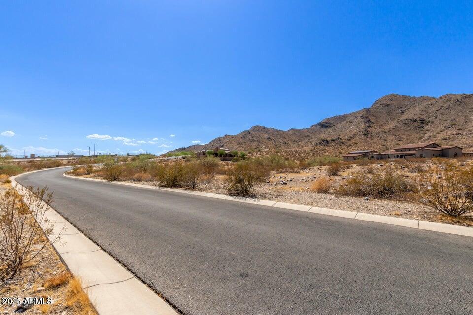21393 W MOUNTAIN COVE Place