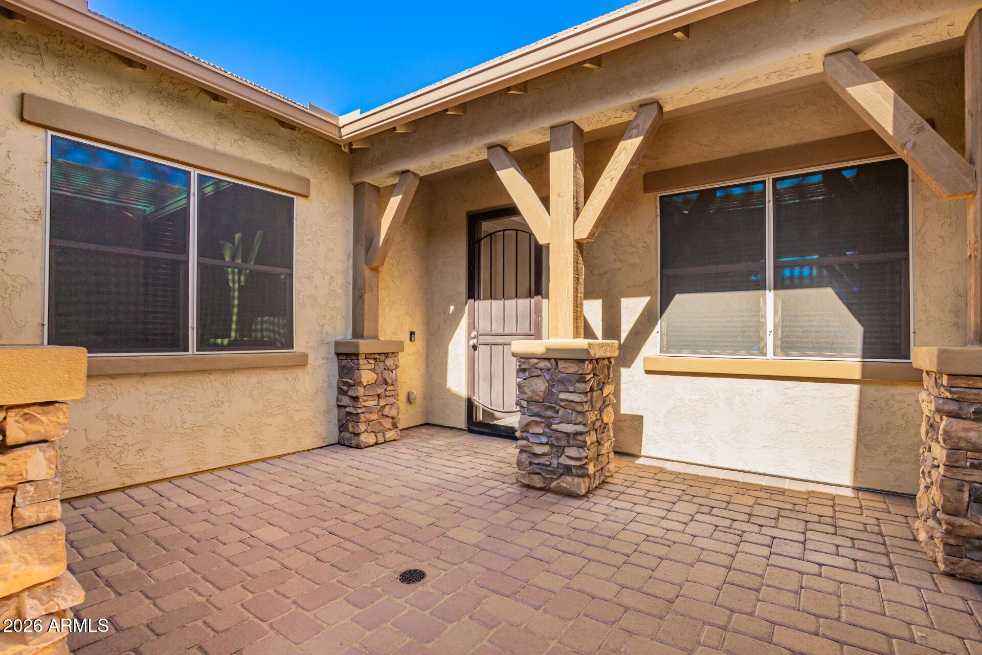 3888 E CHESTNUT Lane