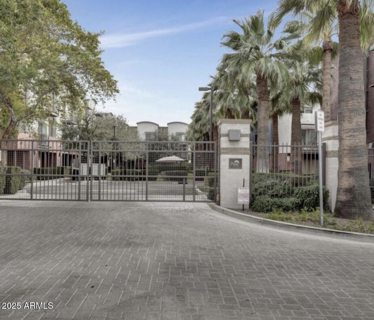 525 W Lakeside Drive 134