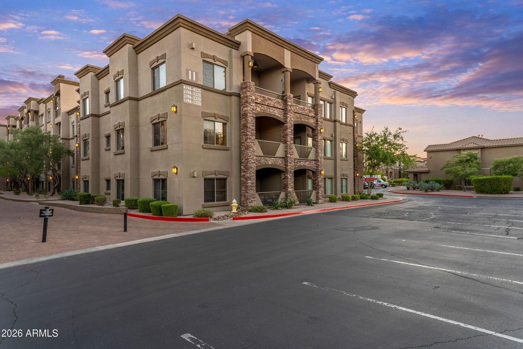 Photo of 5450 E Deer Valley Drive #2206, Phoenix, AZ 85054 (MLS # 7054996)
