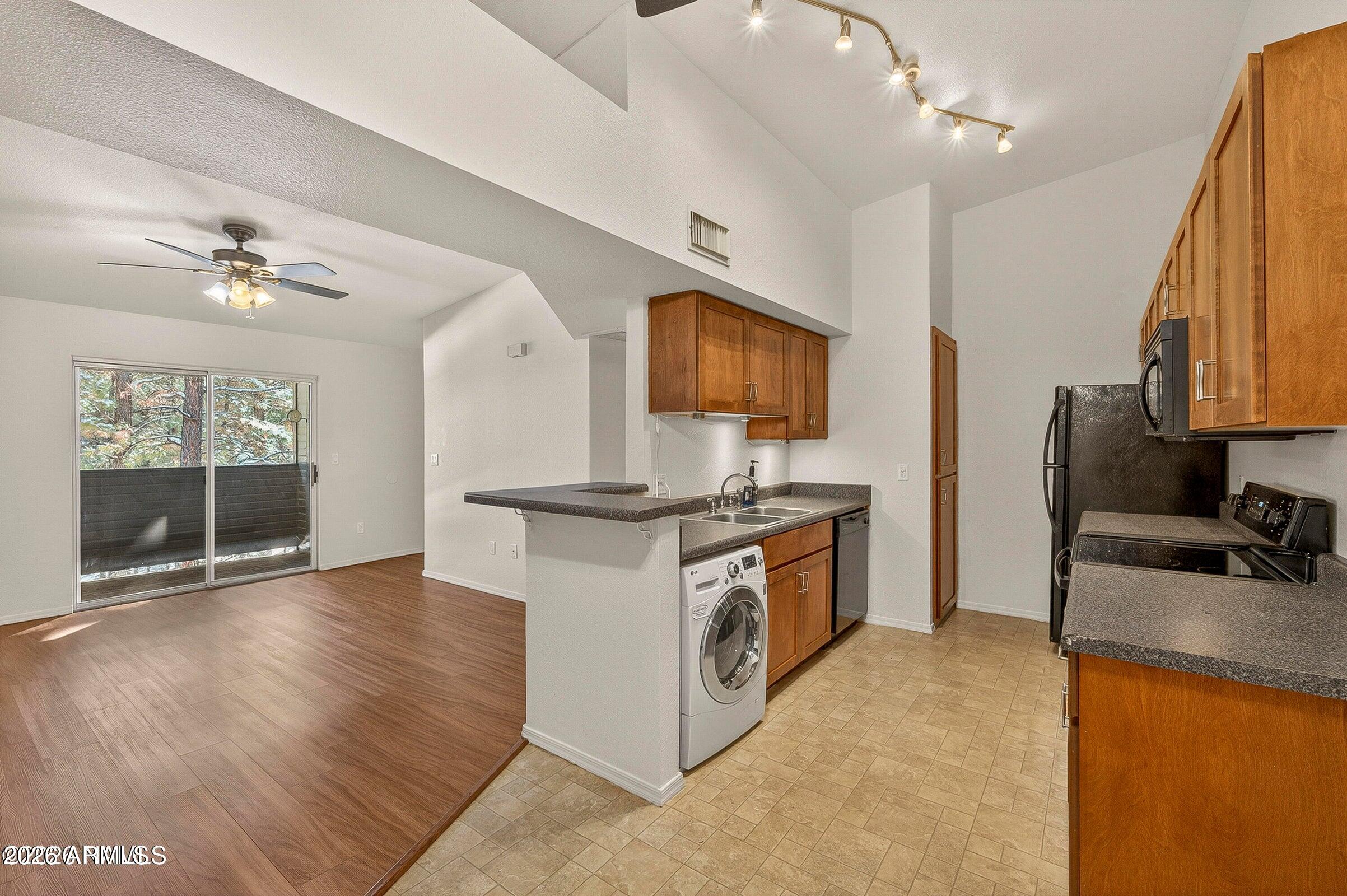 1385 W University Avenue B6-247