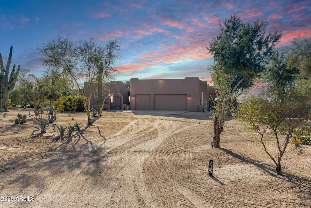 Photo of 6227 E Windstone Trail, Cave Creek, AZ 85331 (MLS # 6954405)
