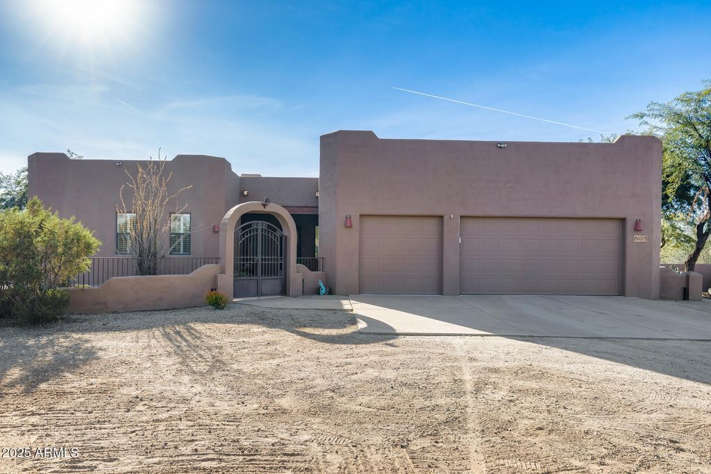 Photo of 6227 E Windstone Trail, Cave Creek, AZ 85331 (MLS # 6954405)