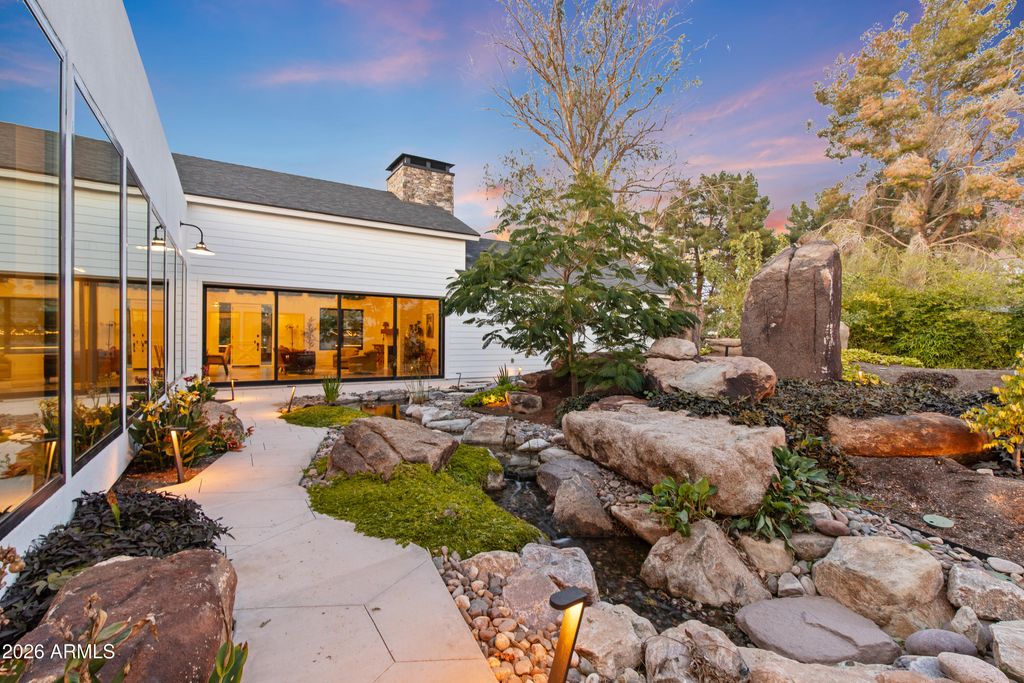 Photo of 129 E Water Tank Road, Gilbert, AZ 85296 (MLS # 6989595)