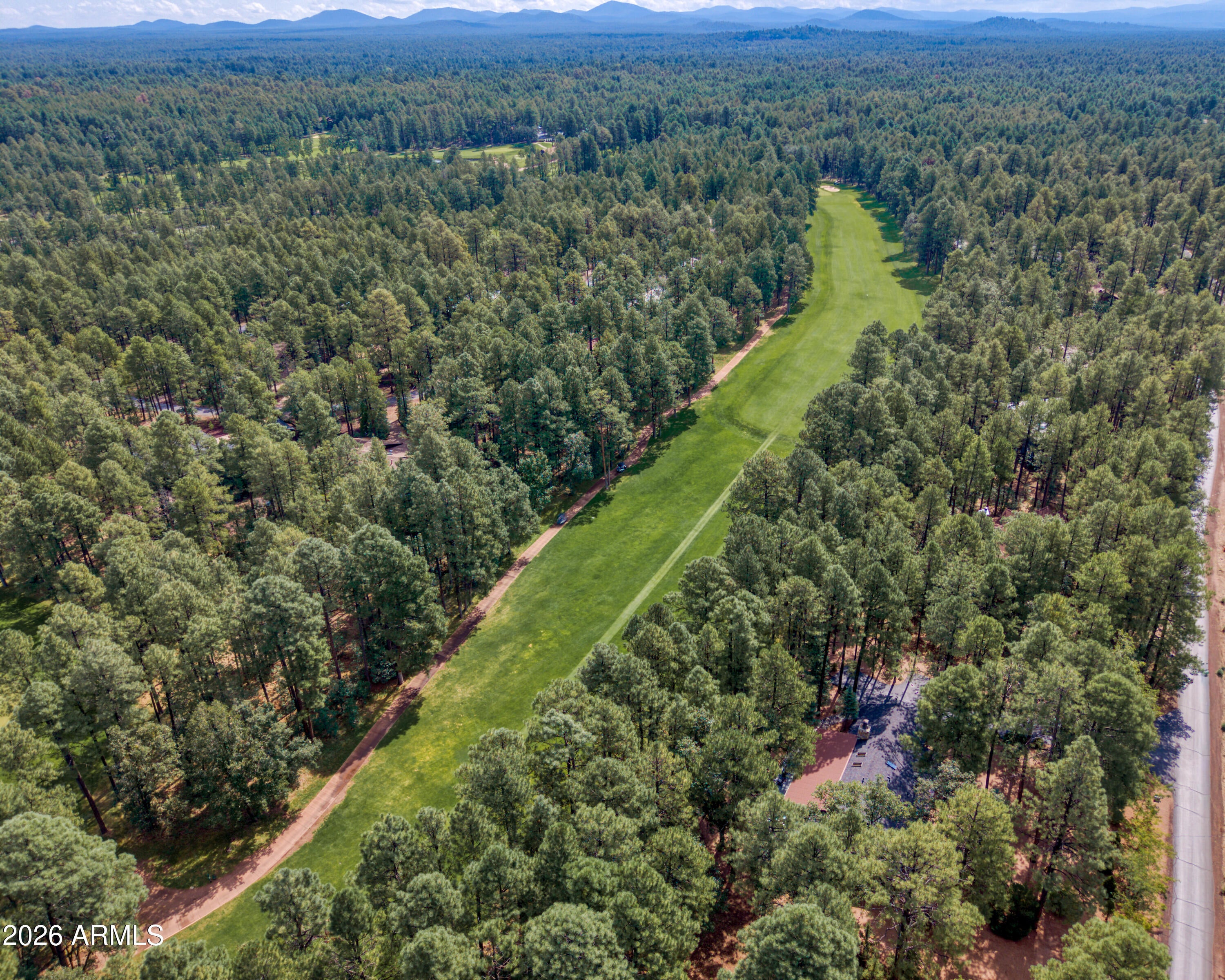 2864 WOODPECKER Lane