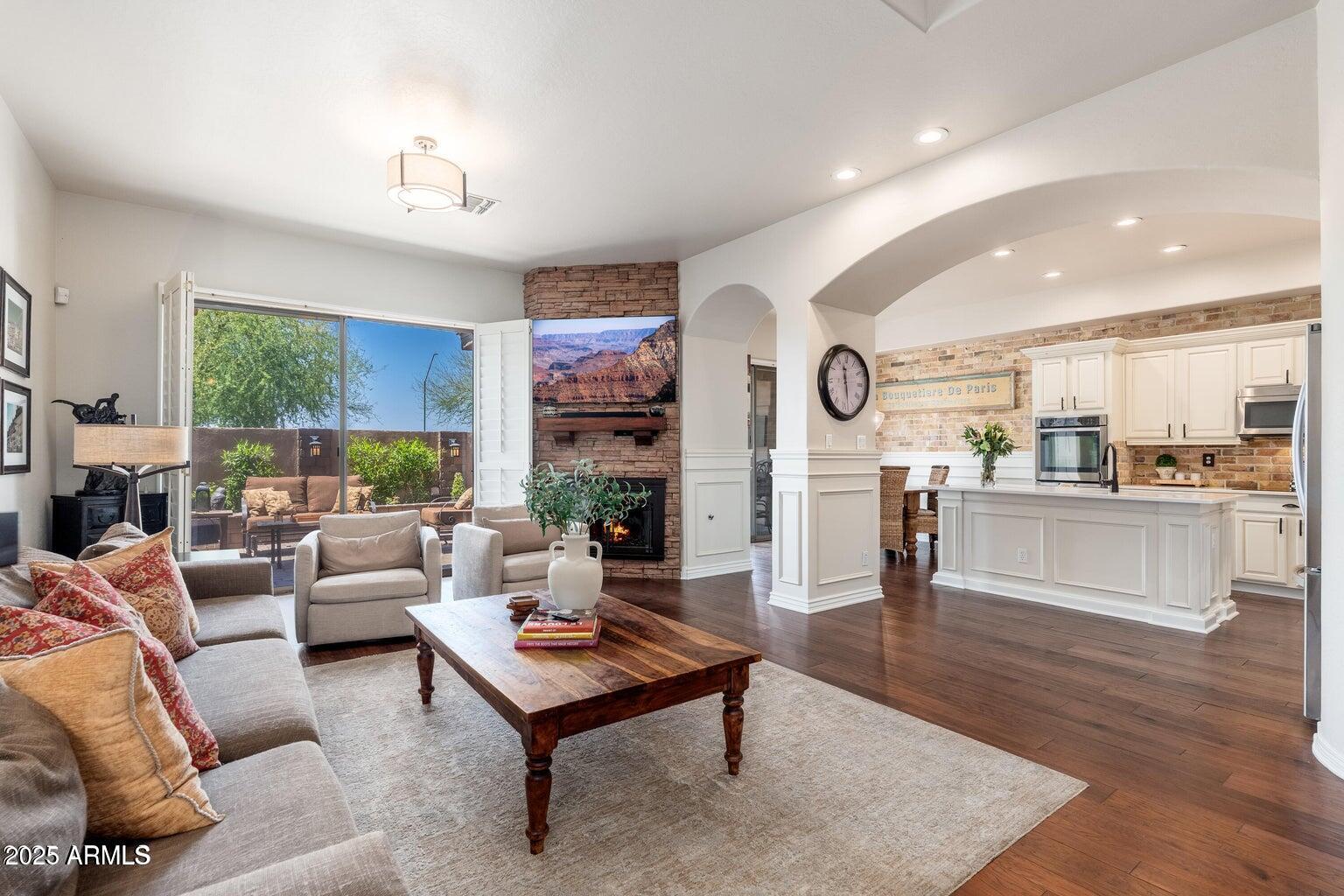 15240 N CLUBGATE Drive 160