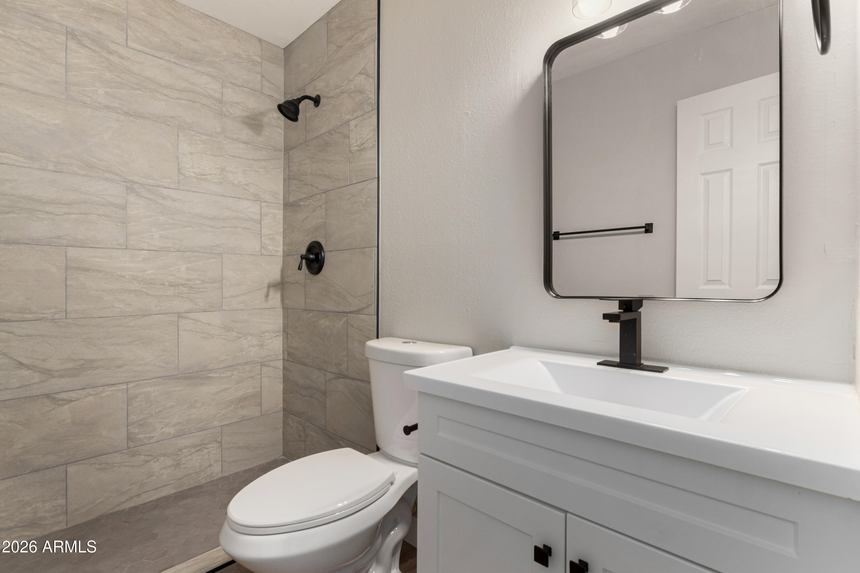 2031 W PIERSON Street