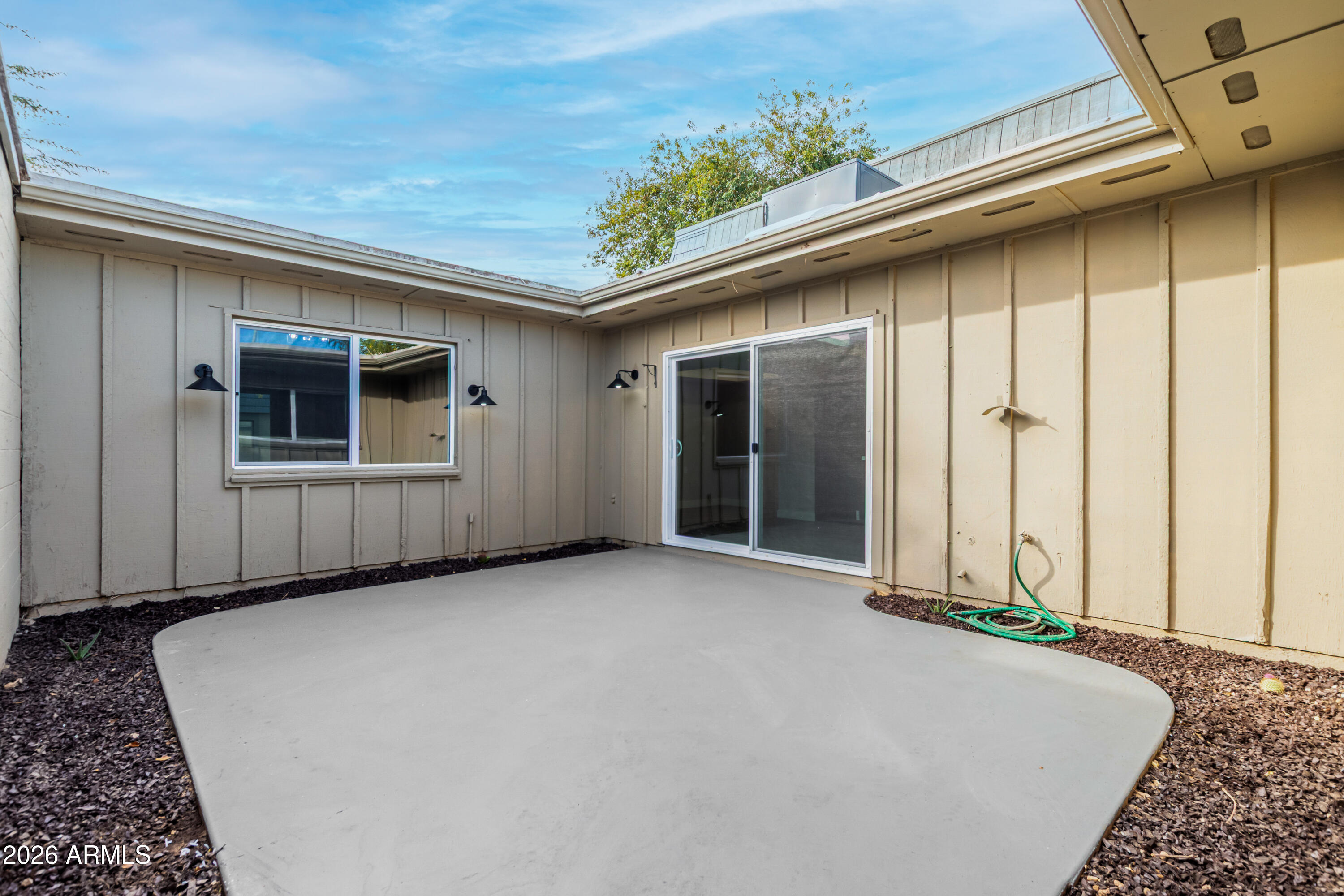 2031 W PIERSON Street