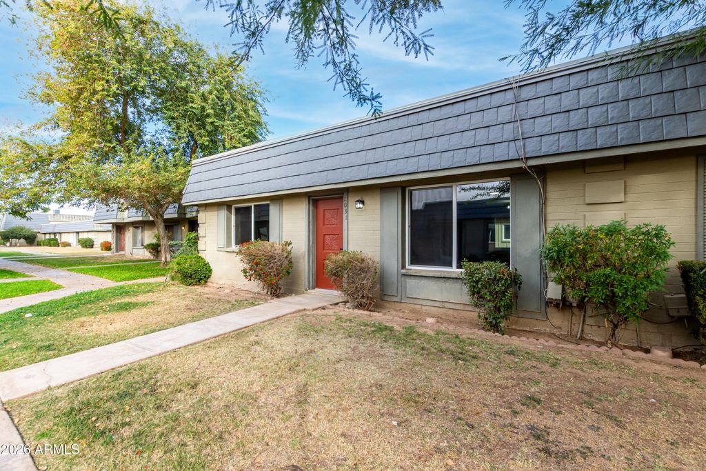 Photo of 2031 W Pierson Street, Phoenix, AZ 85015 (MLS # 6976844)