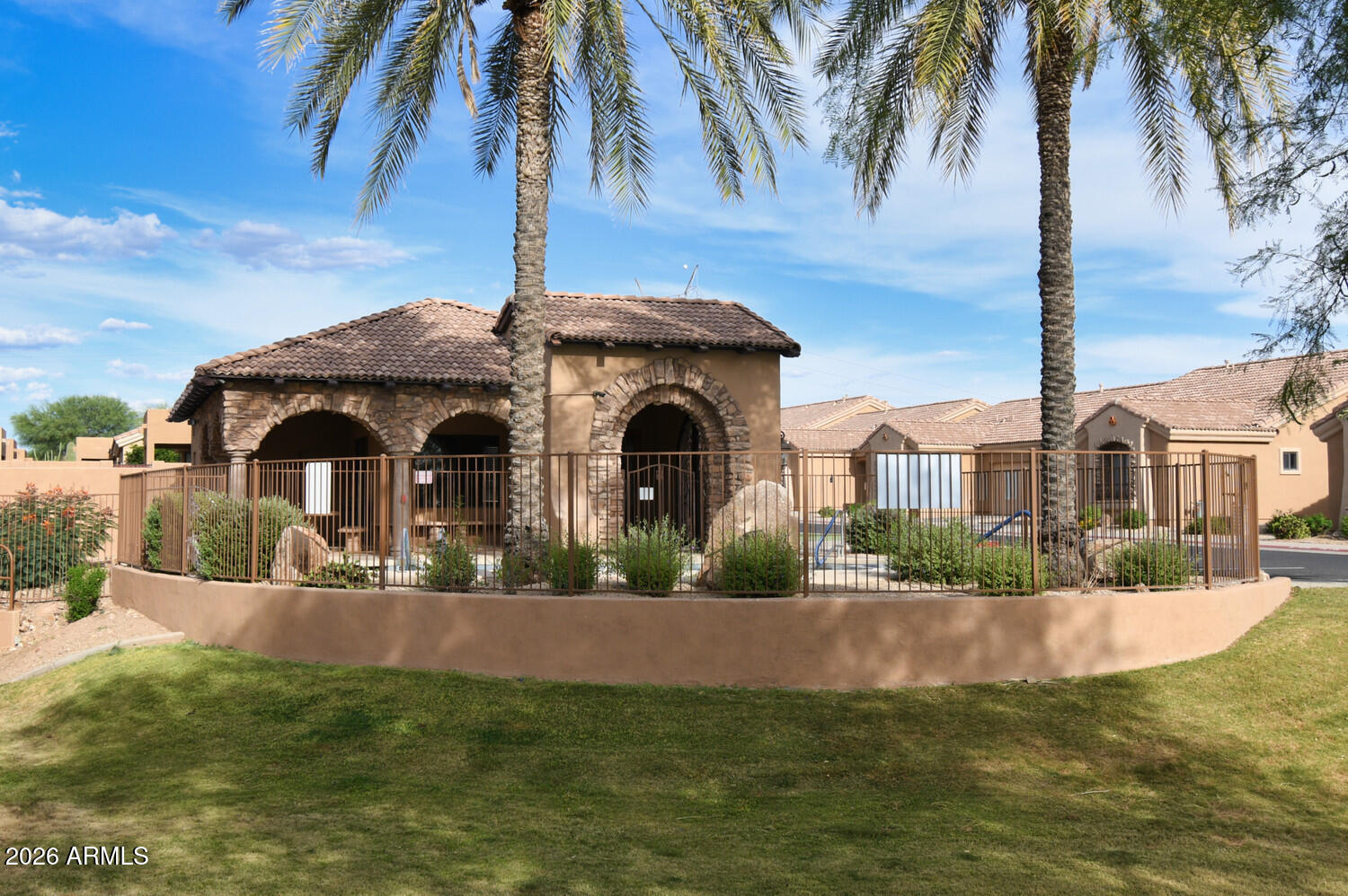 2565 S SIGNAL BUTTE Road 46