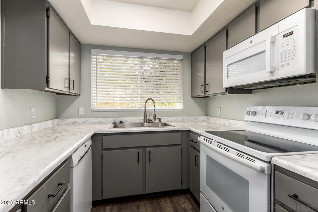 Photo of 5314 S Farmer Avenue, Tempe, AZ 85283 (MLS # 7000120)