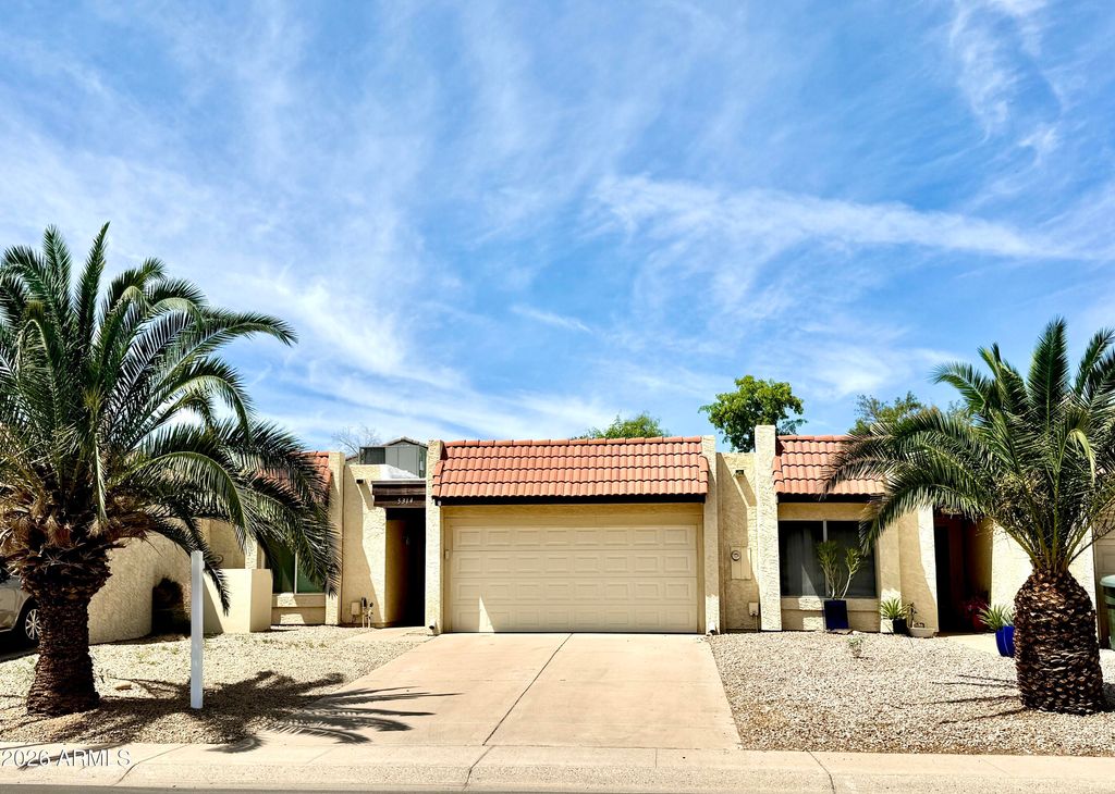 Photo of 5314 S Farmer Avenue, Tempe, AZ 85283 (MLS # 7000120)