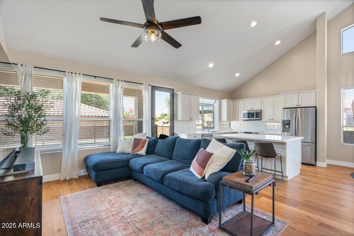 4257 E DESERT MARIGOLD Drive