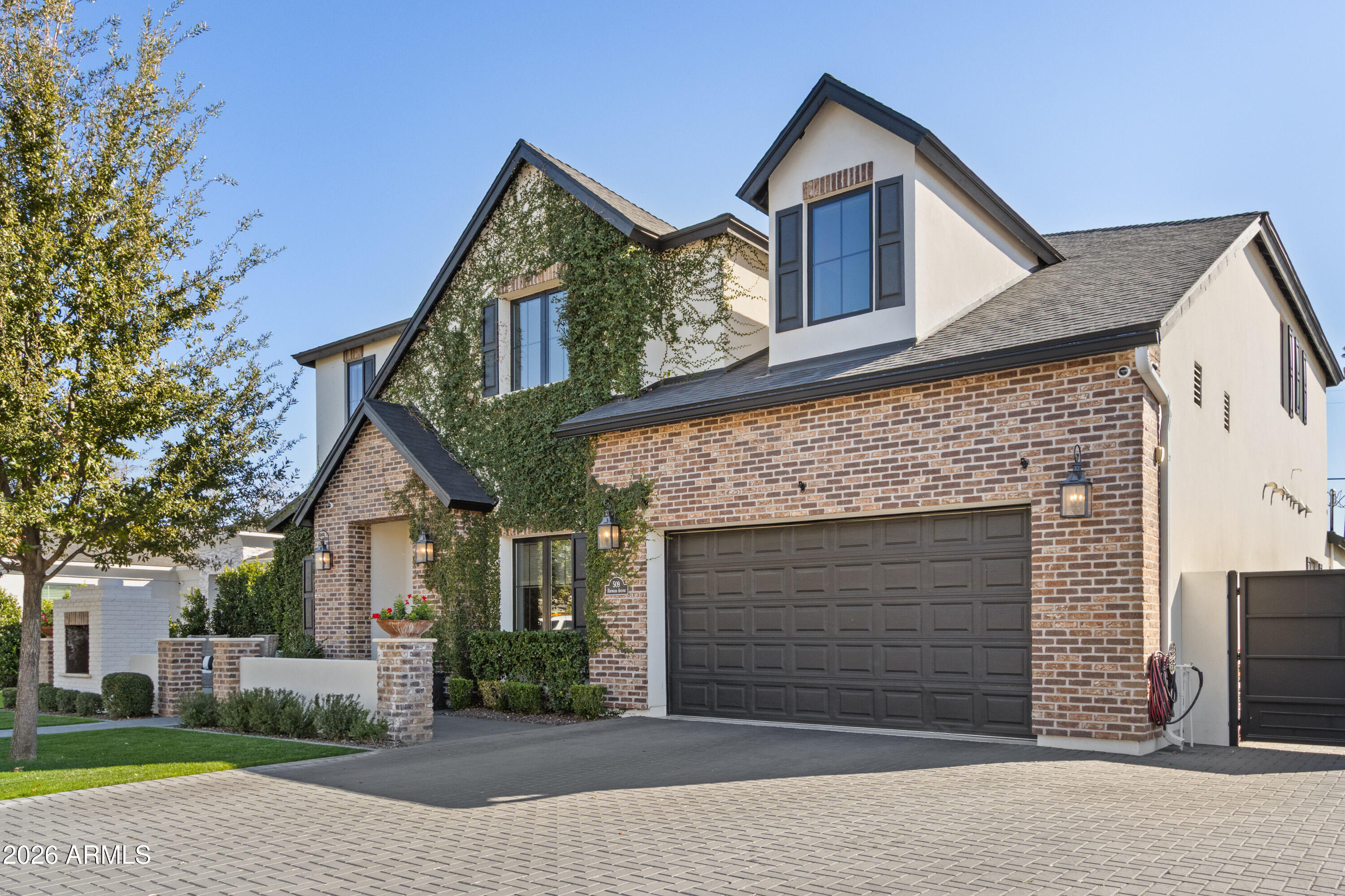 509 E HAYWARD Avenue