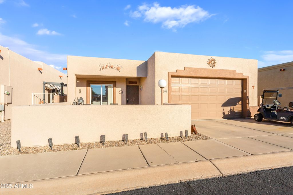 Photo of 301 S Clubhouse Lane, Sierra Vista, AZ 85635 (MLS # 6937391)