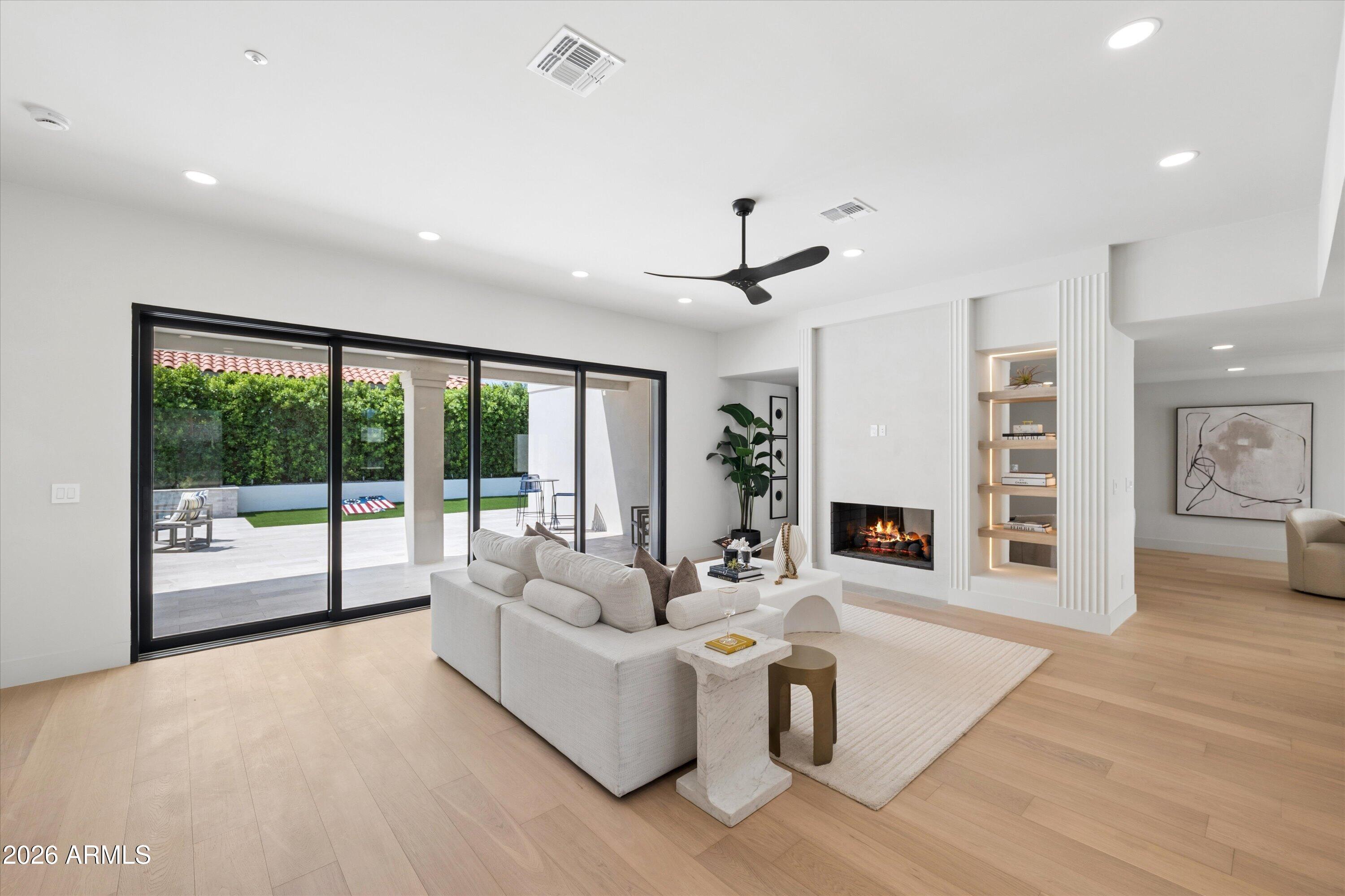 10905 E Tierra Drive