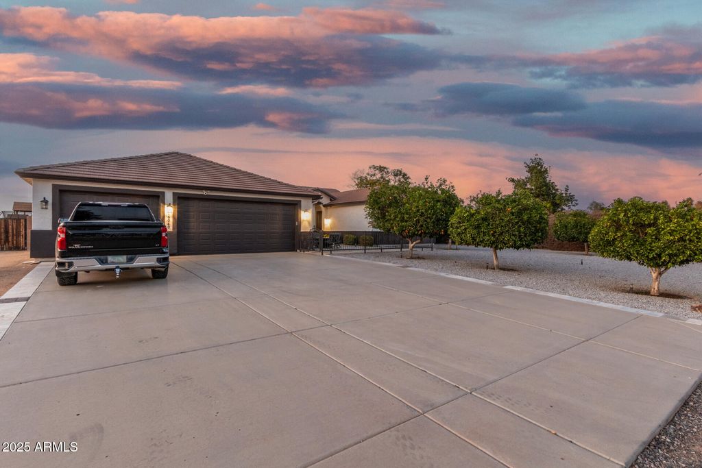 Photo of 16040 W Orangewood Avenue, Litchfield Park, AZ 85340 (MLS # 6876727)