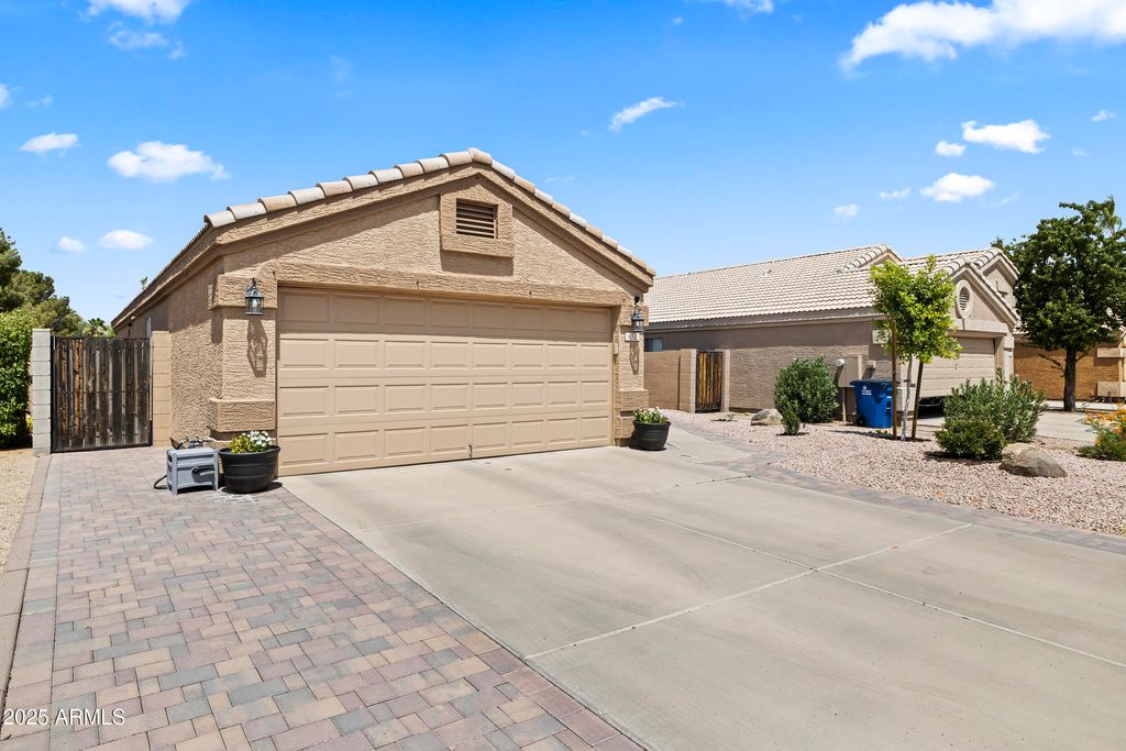 Photo of 652 S Bahama Drive, Gilbert, AZ 85296 (MLS # 6984688)