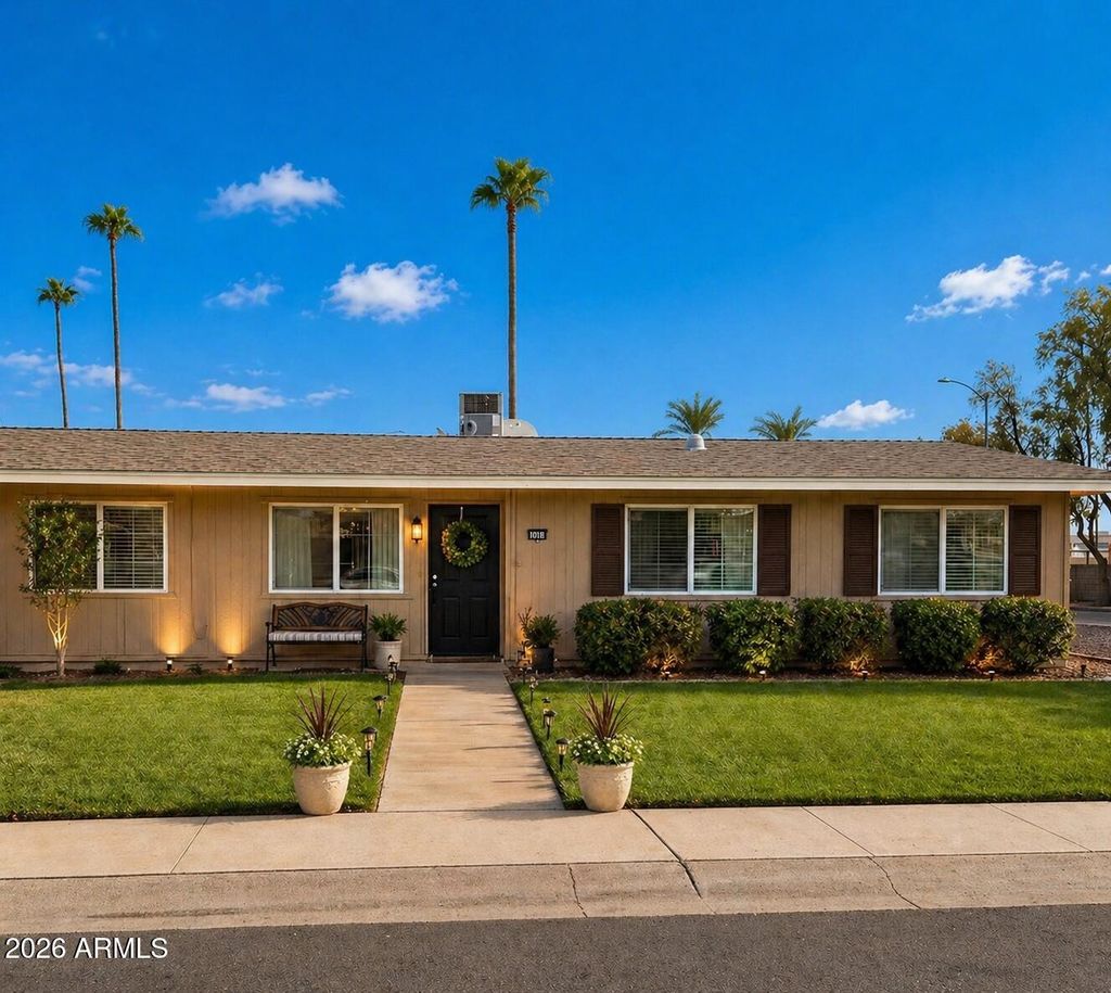 Photo of 11019 W Santa Fe Drive, Sun City, AZ 85351 (MLS # 6954280)