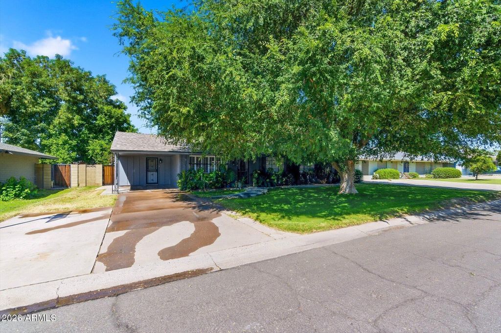 Photo of 7750 N 17th Drive, Phoenix, AZ 85021 (MLS # 7028120)