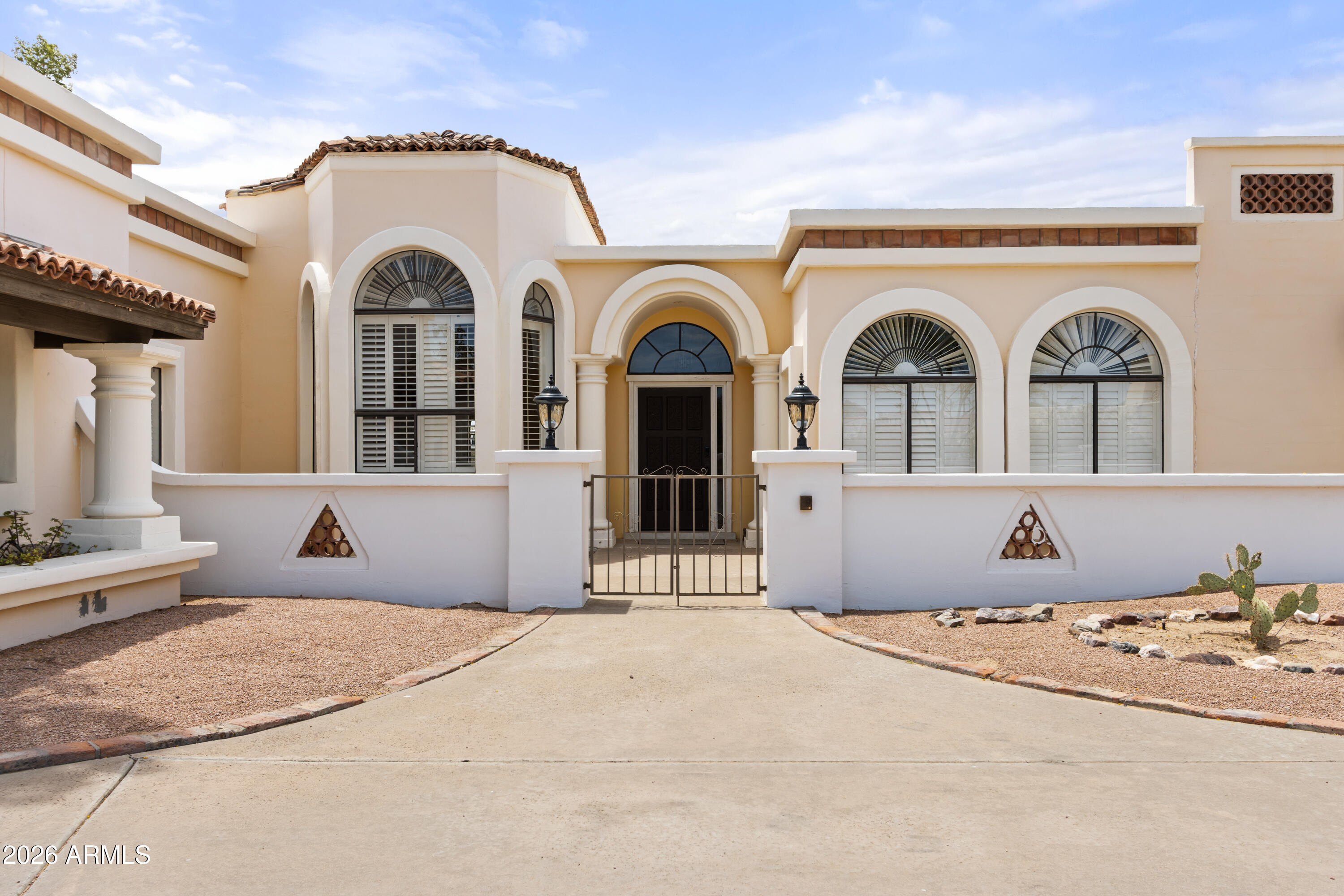 10141 E CHOLLA Street