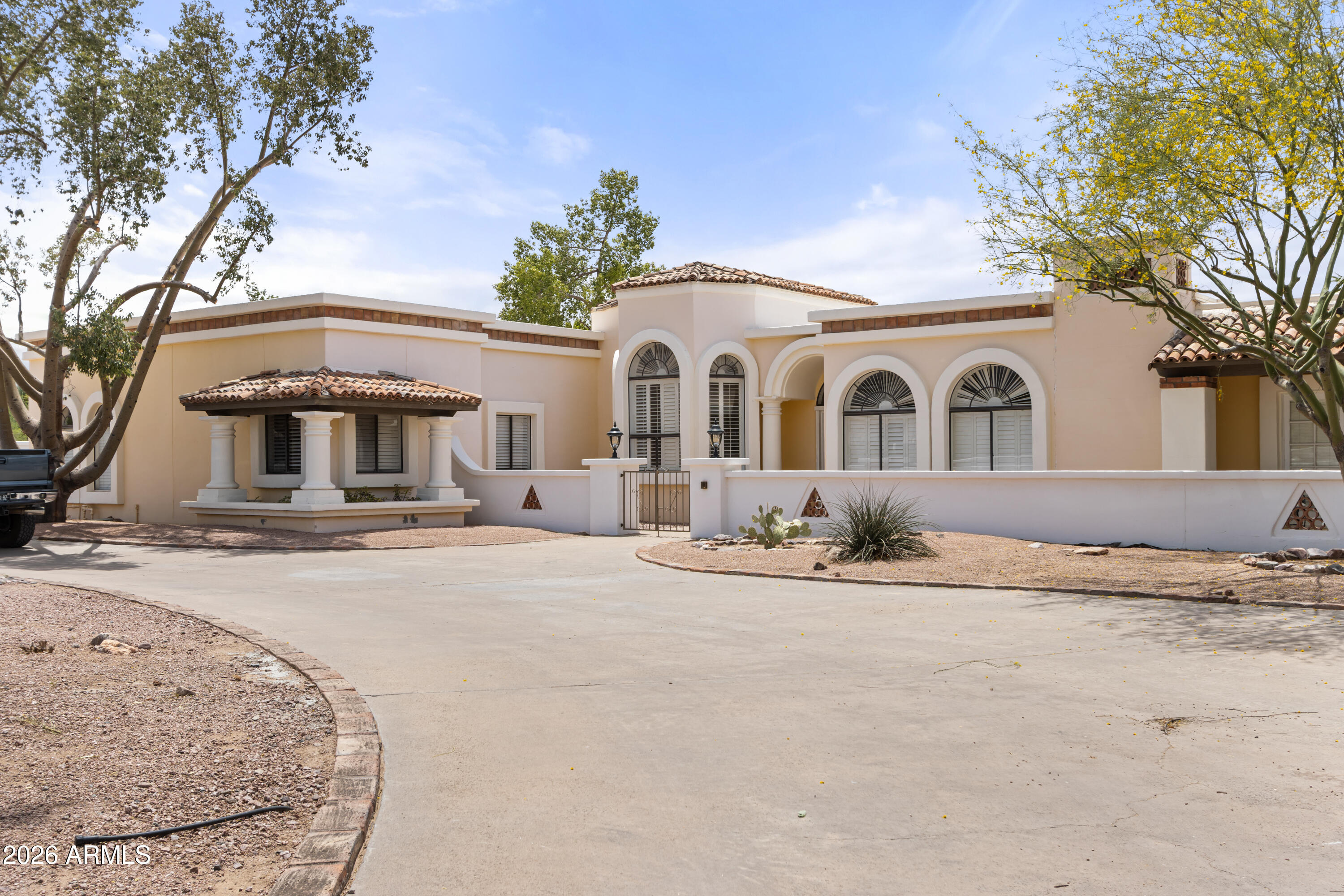 10141 E CHOLLA Street