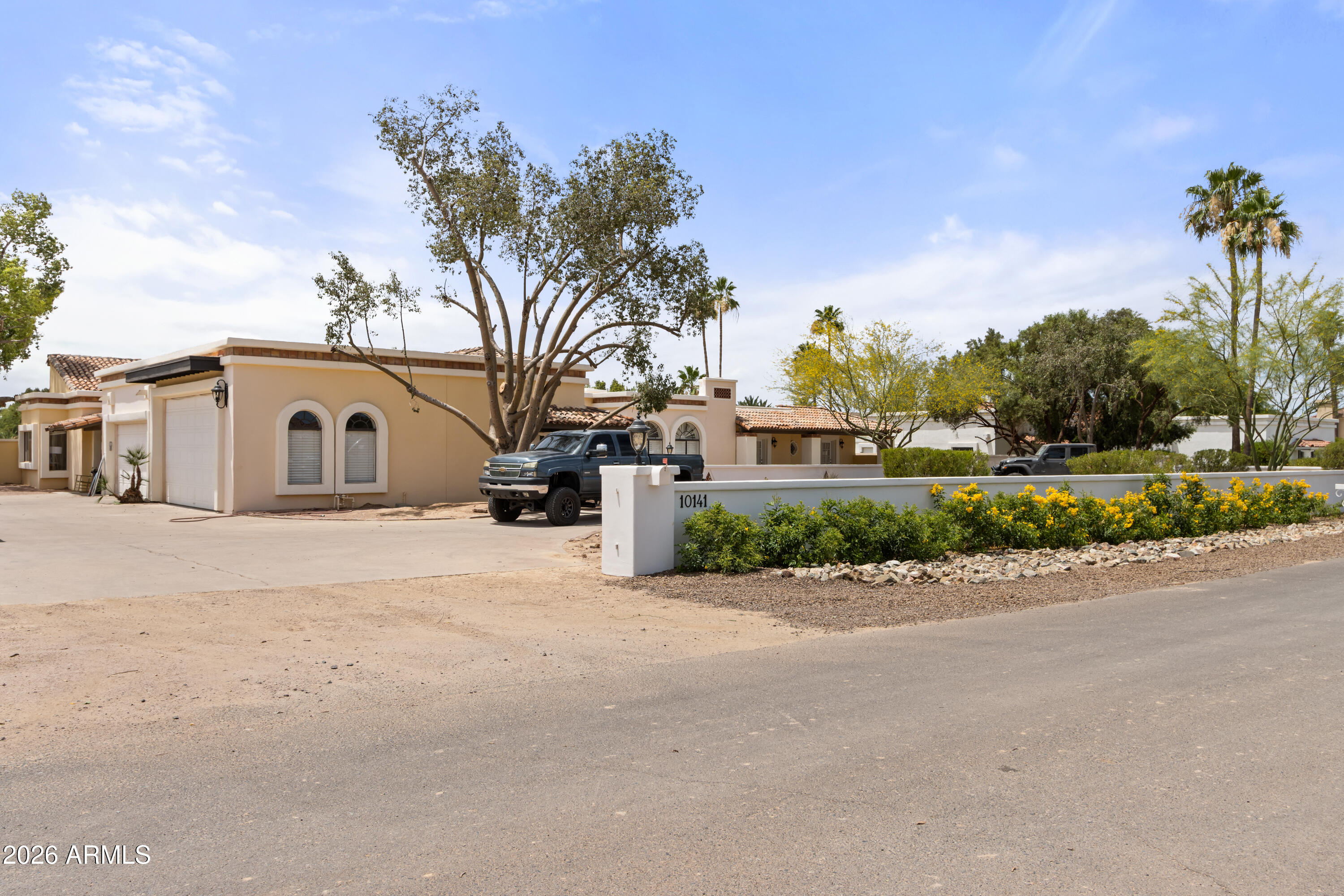 10141 E CHOLLA Street