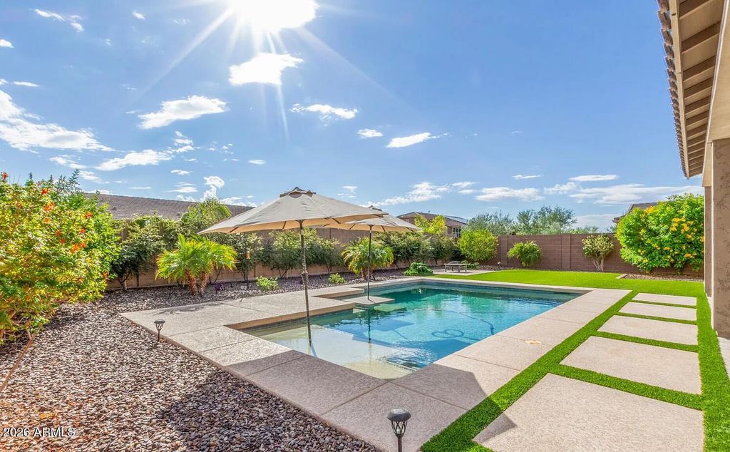 Photo of 11853 W Nadine Way, Peoria, AZ 85383 (MLS # 6994734)