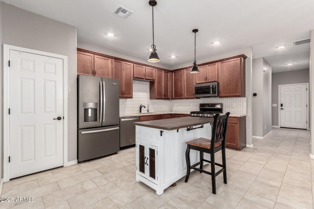 Photo of 141 W Jamaica Place, Casa Grande, AZ 85122 (MLS # 6920361)