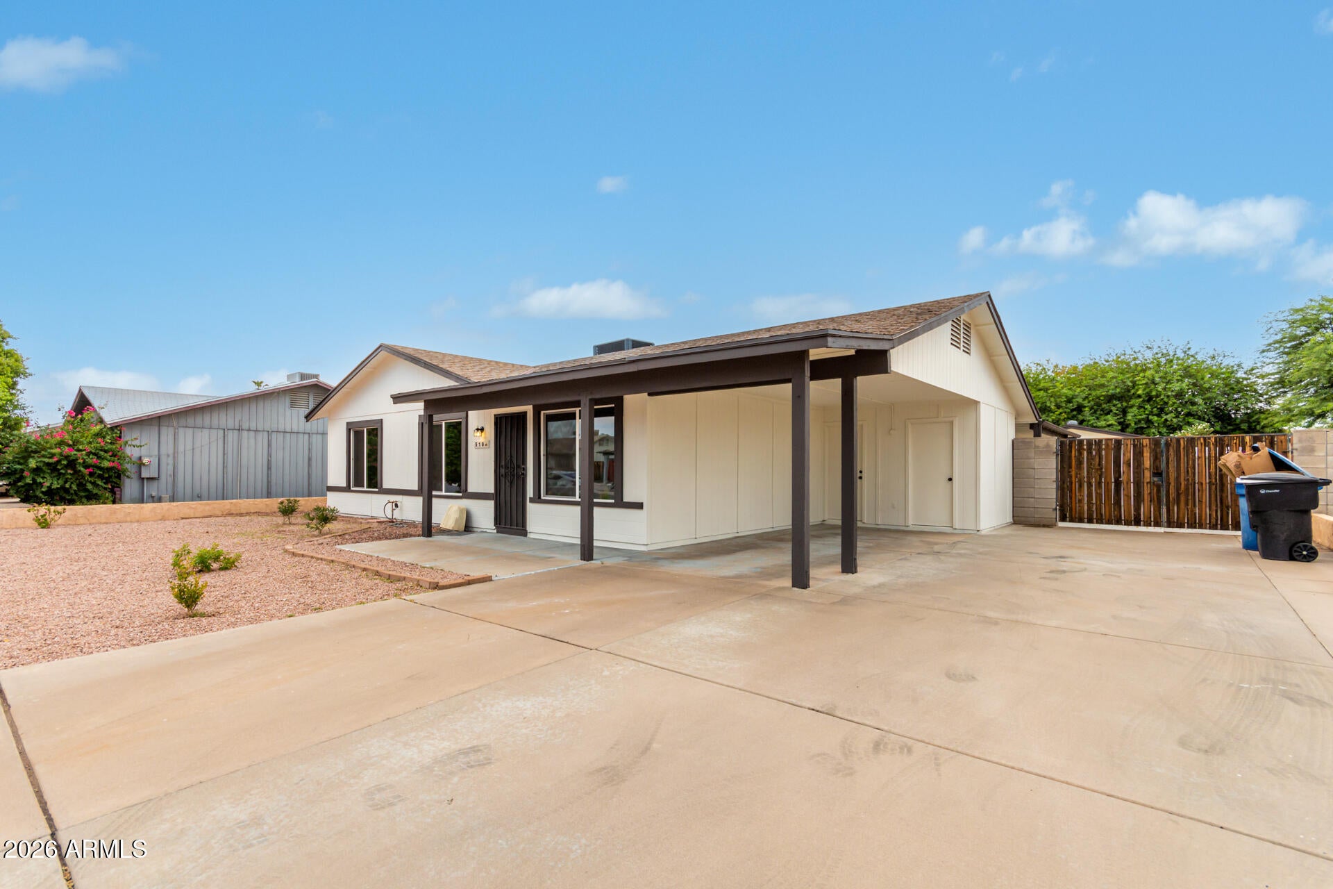 518 N PEPPERWOOD Court