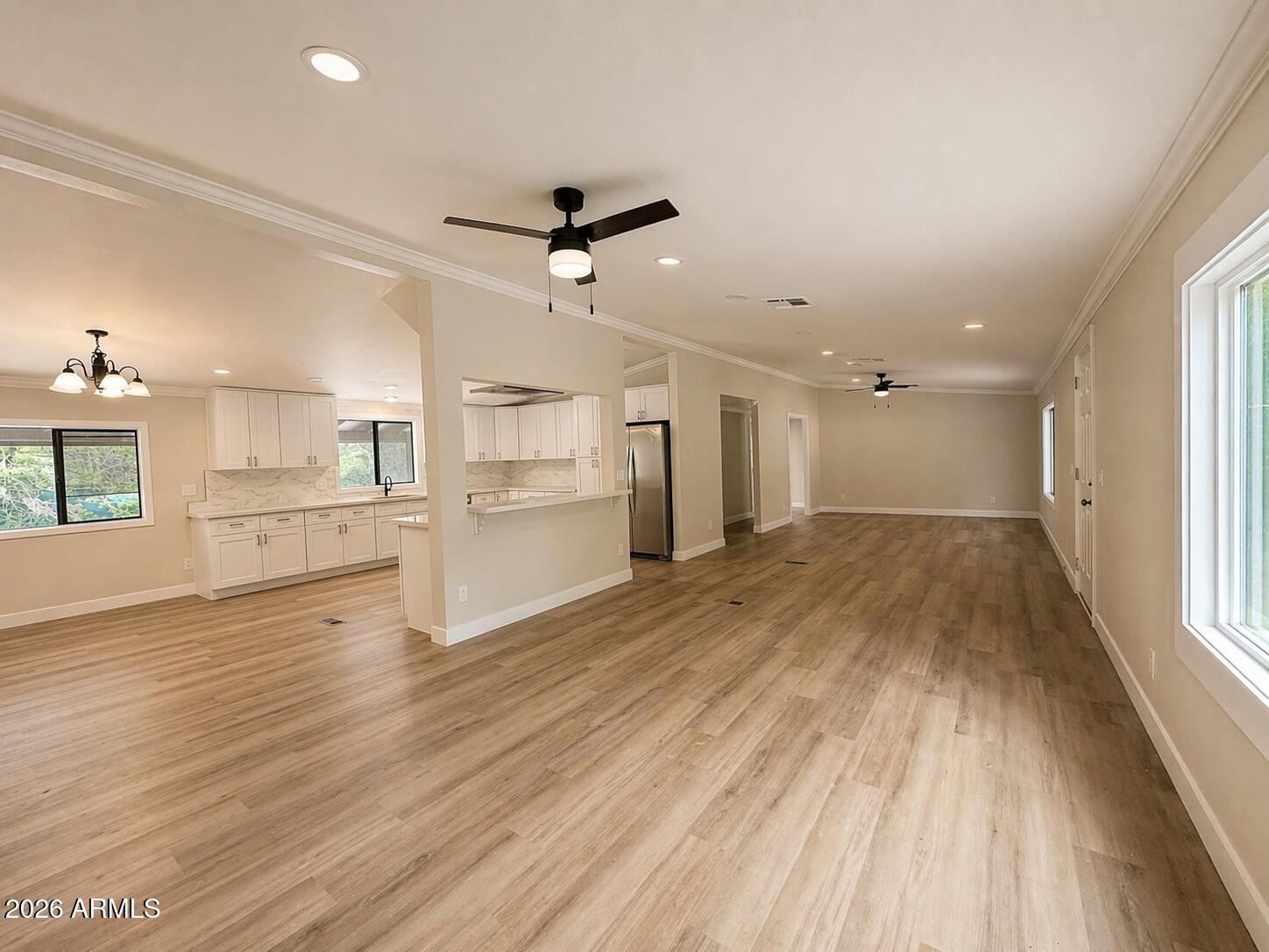 3054 GREENLEAF Drive