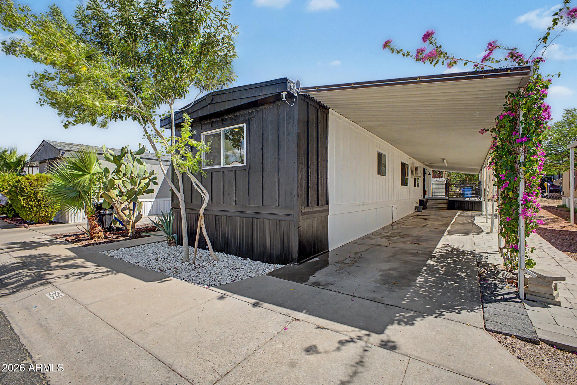 1309 W Kachina Trail