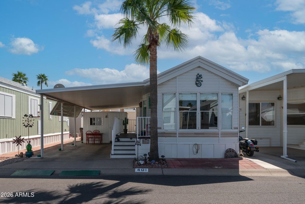 Photo of 401 Hawks Eye Drive #401, Apache Junction, AZ 85119 (MLS # 6996444)