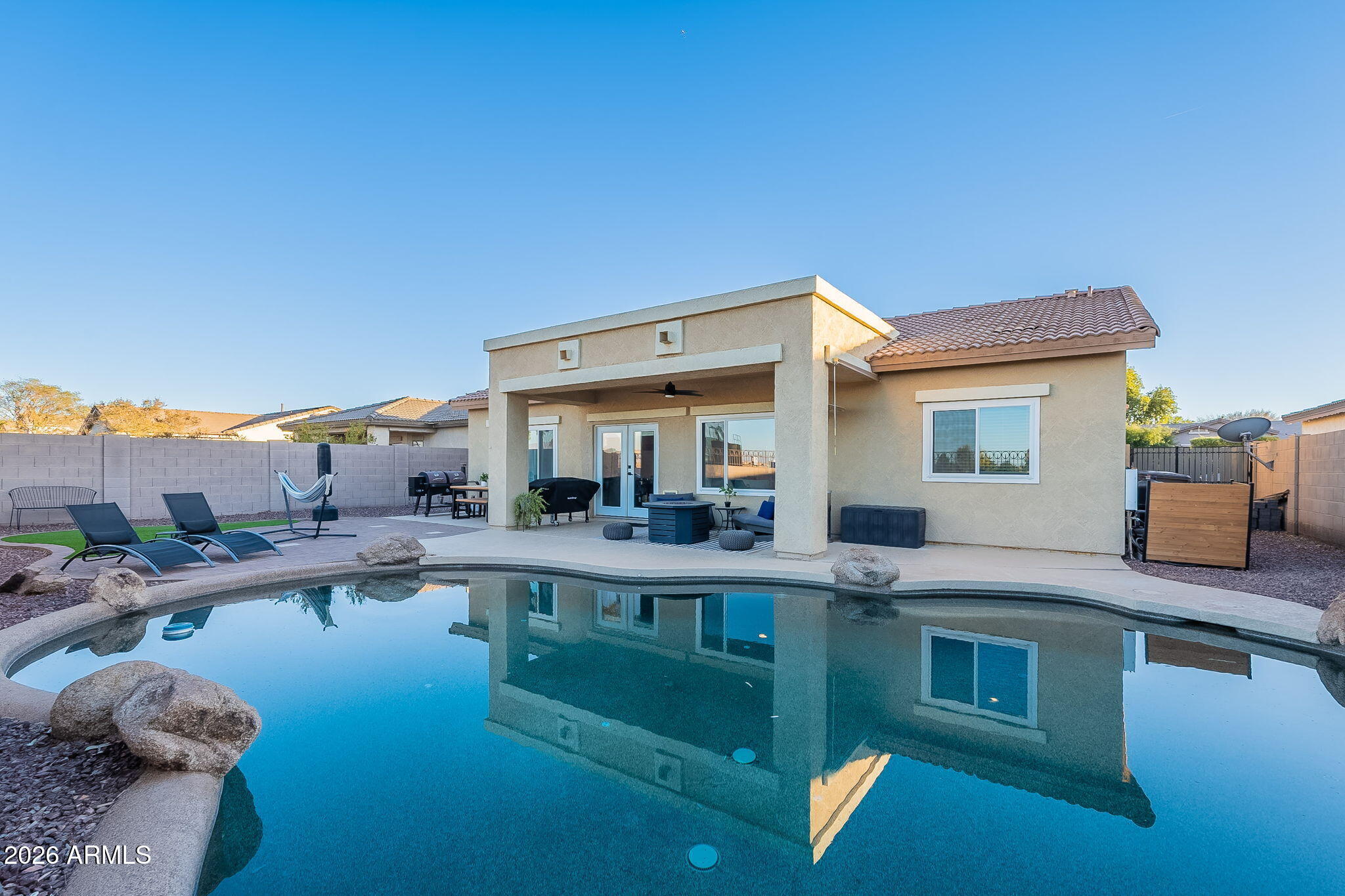 QUEENLAND MANOR PHASE 2 - Residential
