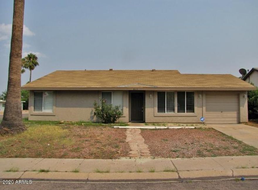 This updated 4BR/2BA/1CG, 1374 sq.ft. home is centrally located in Sierra Vista, AZ minutes from Ft. Huachuca, PDS Elementary & Canyon Vista Medical Center. The home has been upgraded to include an updated kitchen, central A/C and ceramic tiles throughout. The backyard is very large with plenty of room to entertain. Call today.