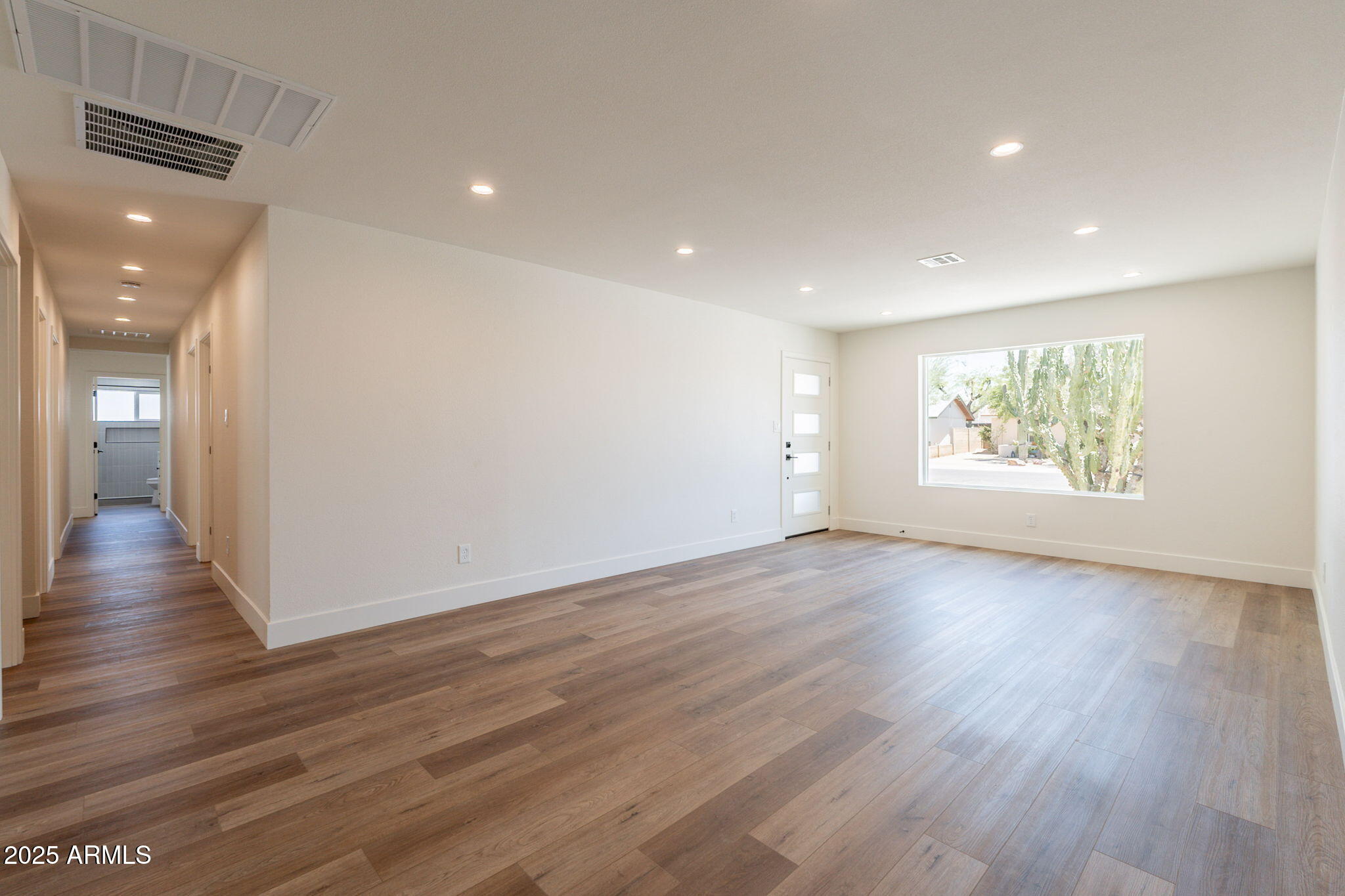 1530 E ALAMEDA Drive