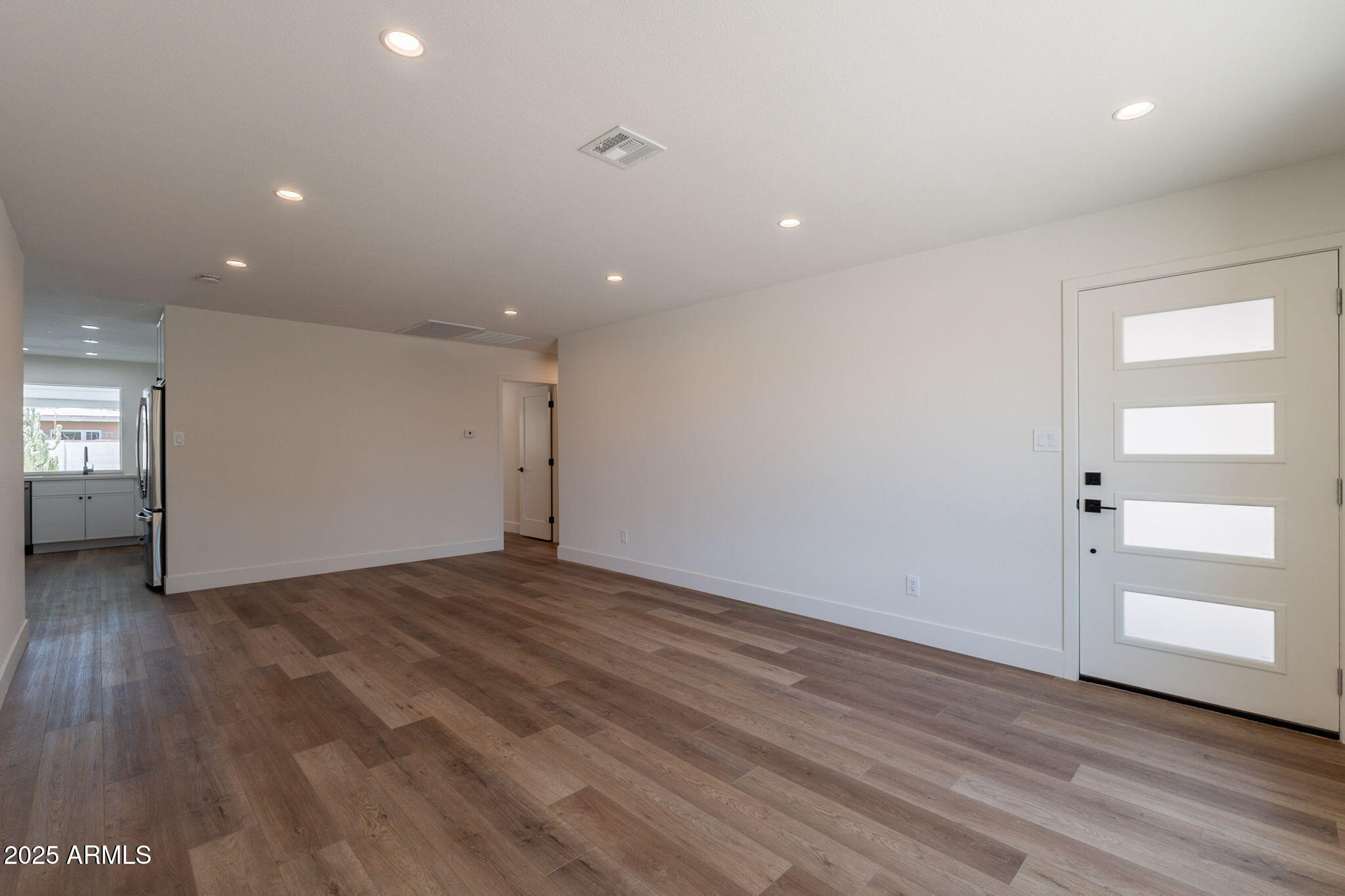 1530 E ALAMEDA Drive