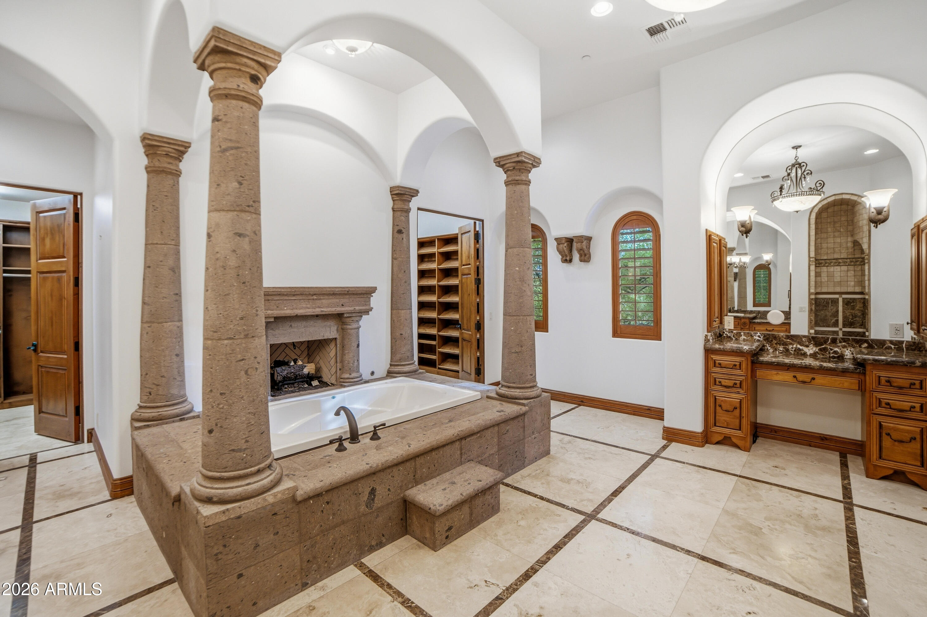 DESERT MOUNTAIN PHASE 3 UNIT 32 - Residential