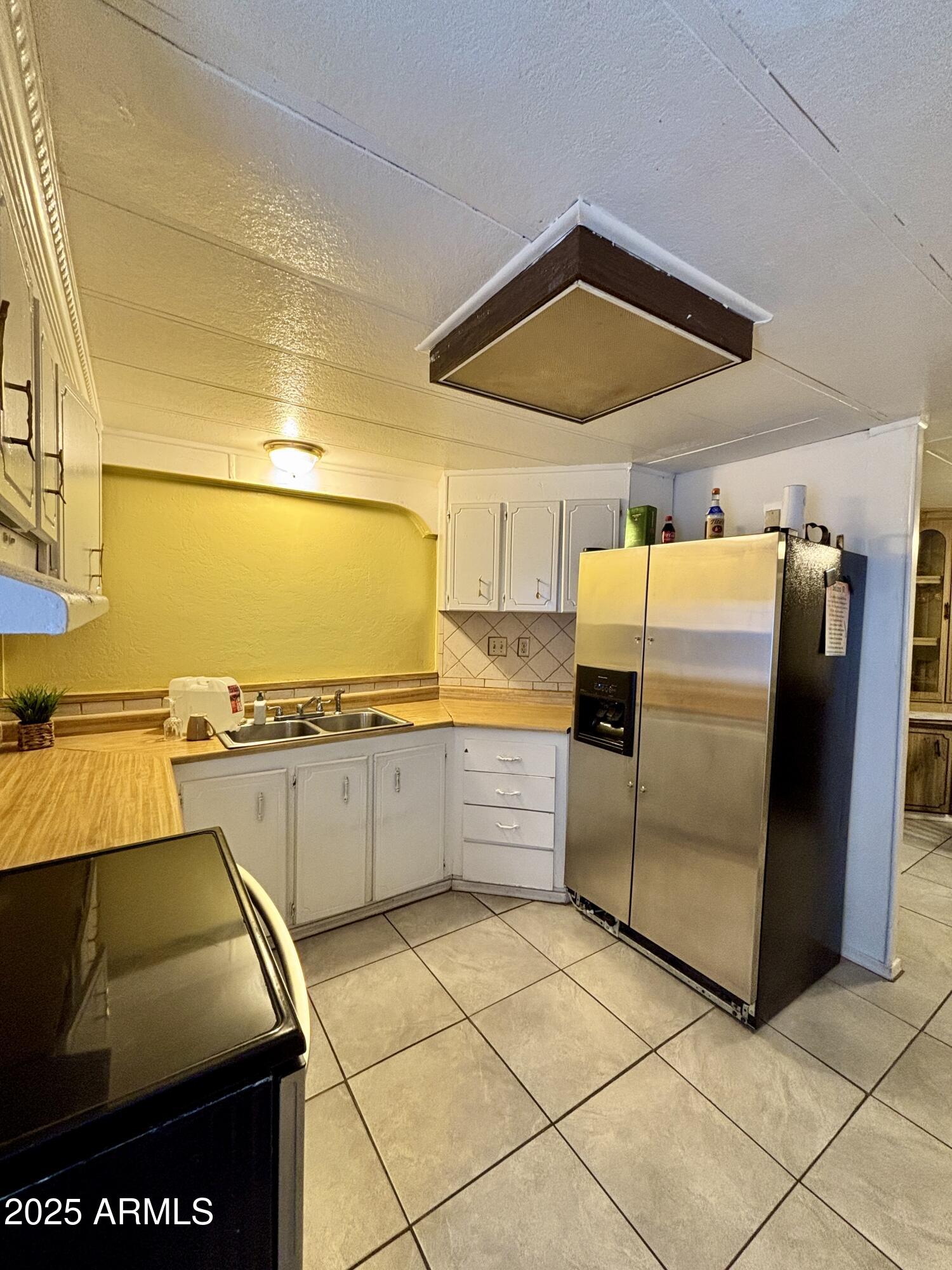 5207 N Black Canyon Highway 18