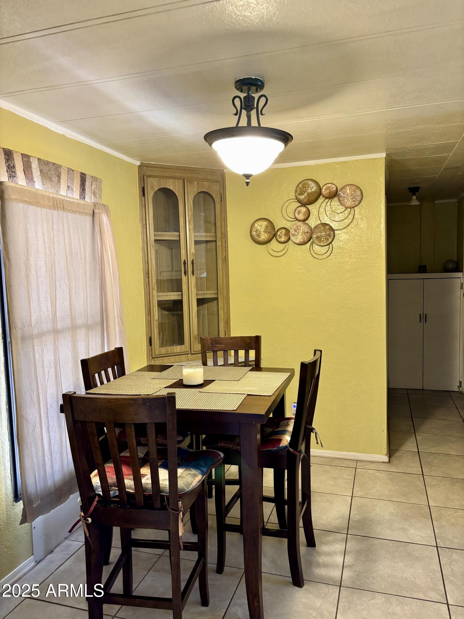 5207 N Black Canyon Highway 18